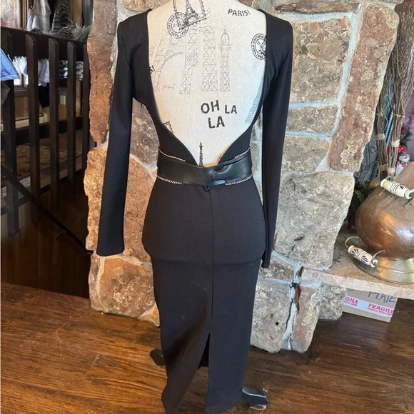 Lulu’s NWT, classy, sexy, show your fabulous curves❣️ - Picture 2 of 7